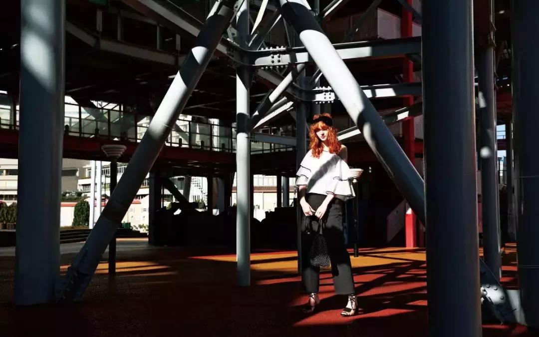 小众轻奢单鞋秋冬搭裙子,仙气裙子搭配的小白鞋推荐