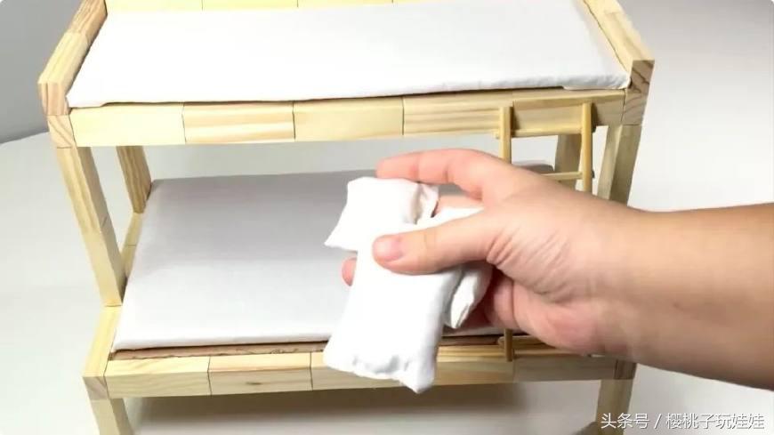 自己动手diy芭比娃娃,手工diy给芭比做小屋