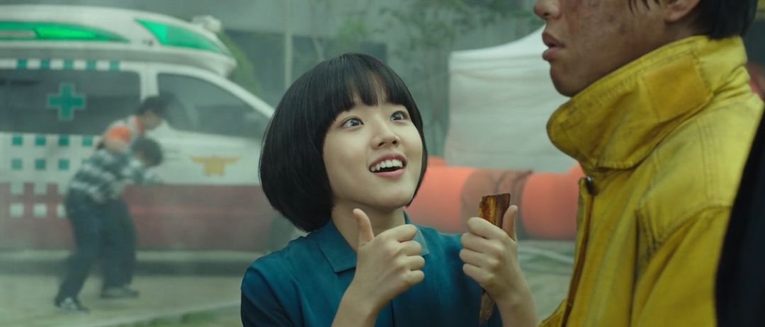 这部几乎把韩国人都赶到影院的巨片，我一手五颗星一手一颗星