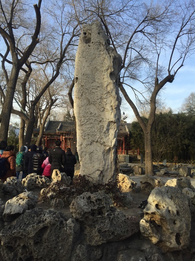 冬天去哪里旅游暖和特色美食,冬季游玩攻略美食推荐