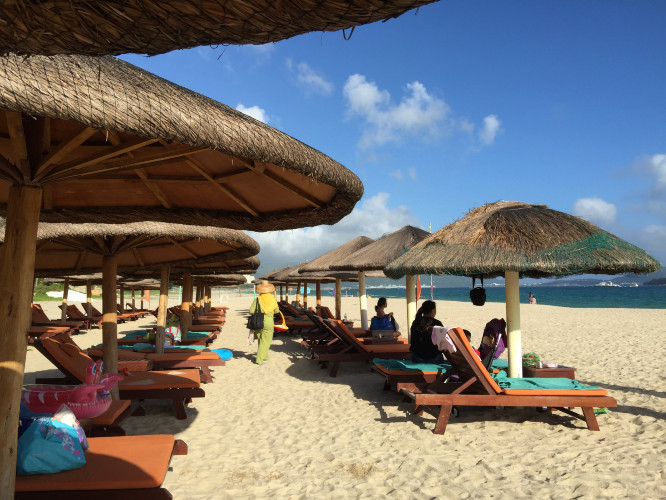 带上父母去看海完整视频,带你去三亚一起看海享受亲子时光