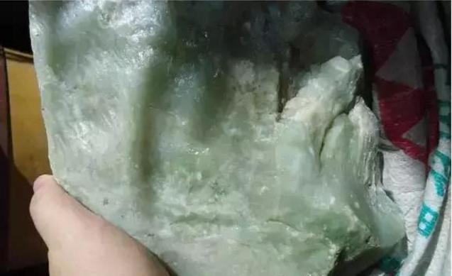 祁连山玉石原石怎样鉴别,玉石原石欣赏