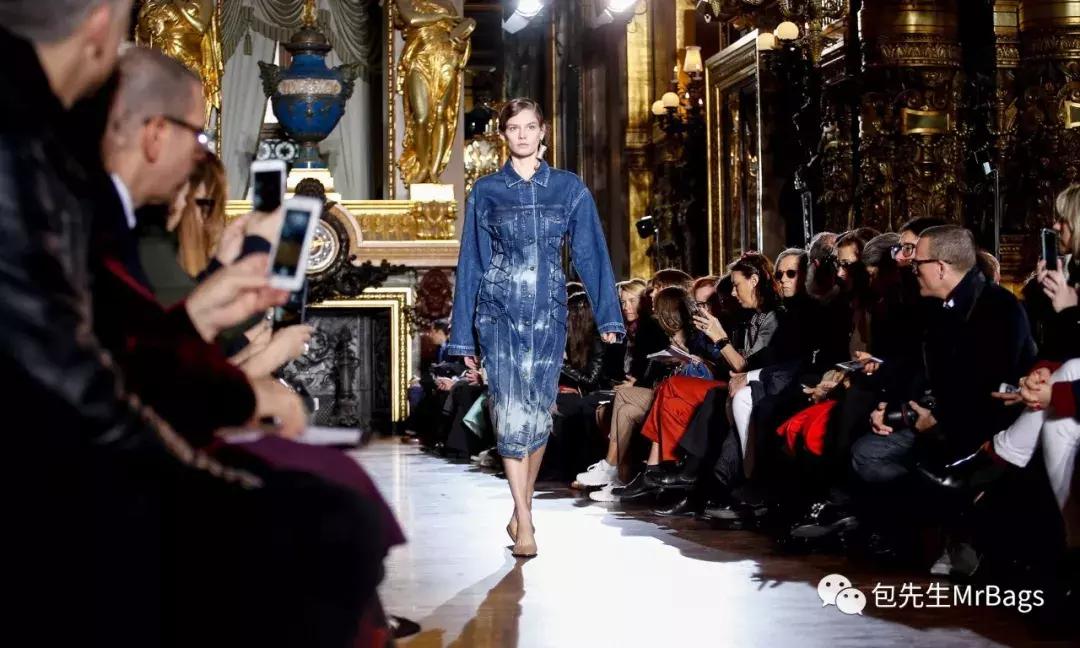 推荐几款适合学生党的挎包,推荐几款复古的小挎包