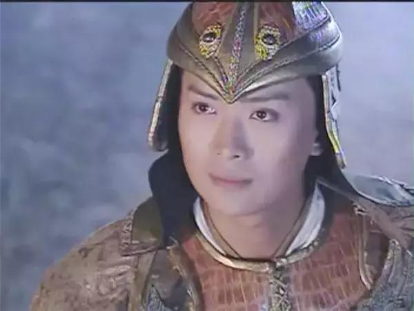 武林外史白飞飞为什么毁朱七七容,武林外史朱七七为什么救白飞飞