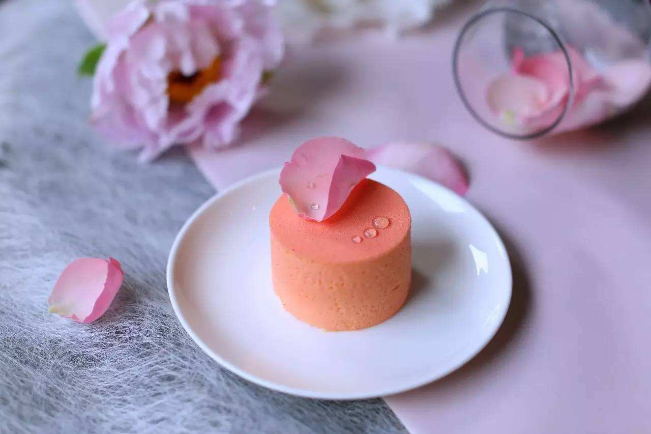 开蛋糕房能有怎样前景,蛋糕房开店利润怎么样