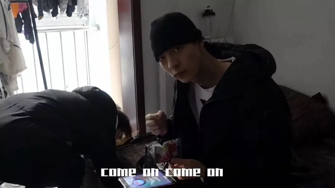 坤音四子歌曲偶像练习生,偶像练习生坤音四子互背