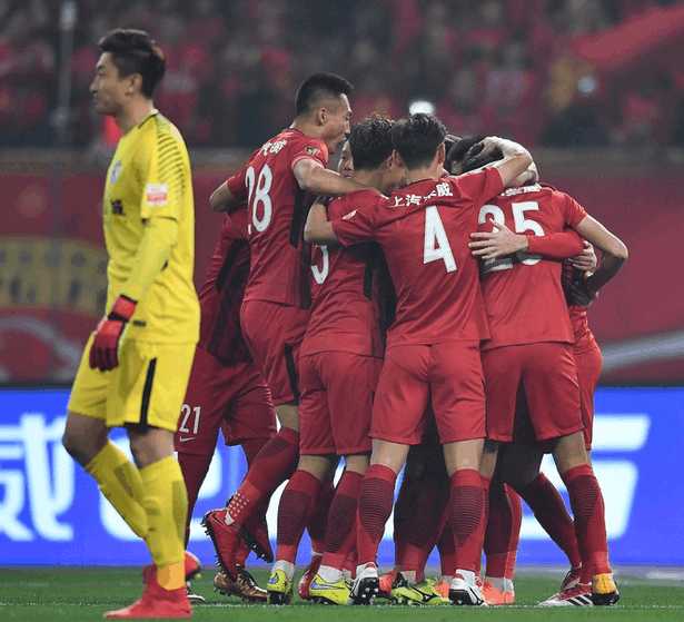 卡拉斯科中超开球视频,胡尔克过人中超集锦