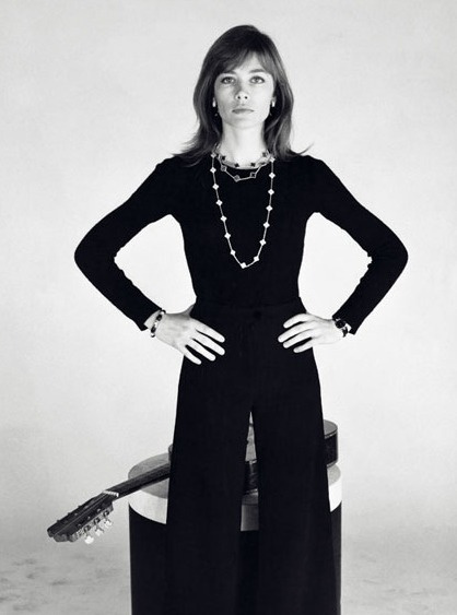 具有复古元素的现代首饰,回归专属首饰