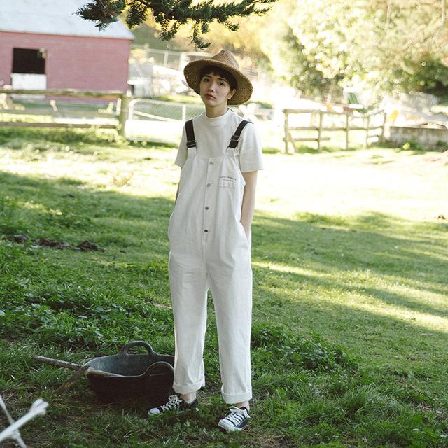 童真背带裤释放夏日活力