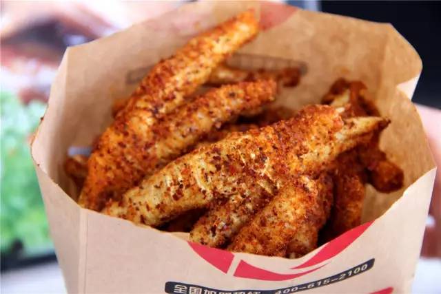 黄晓明来南京开店了？非常火爆还要任性的下午才营业！