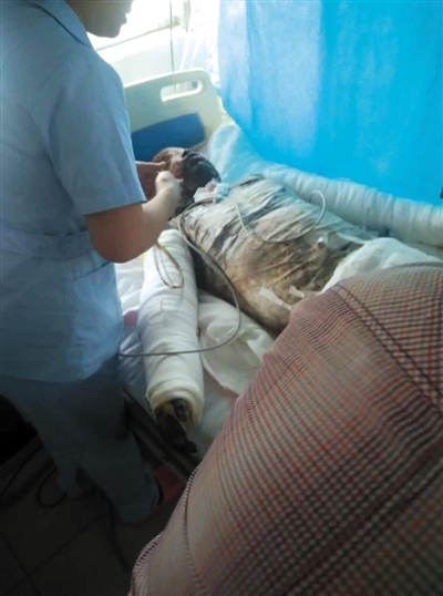 男子救火后去世捐献器官救8人,男子冲进火海救妻双双身亡