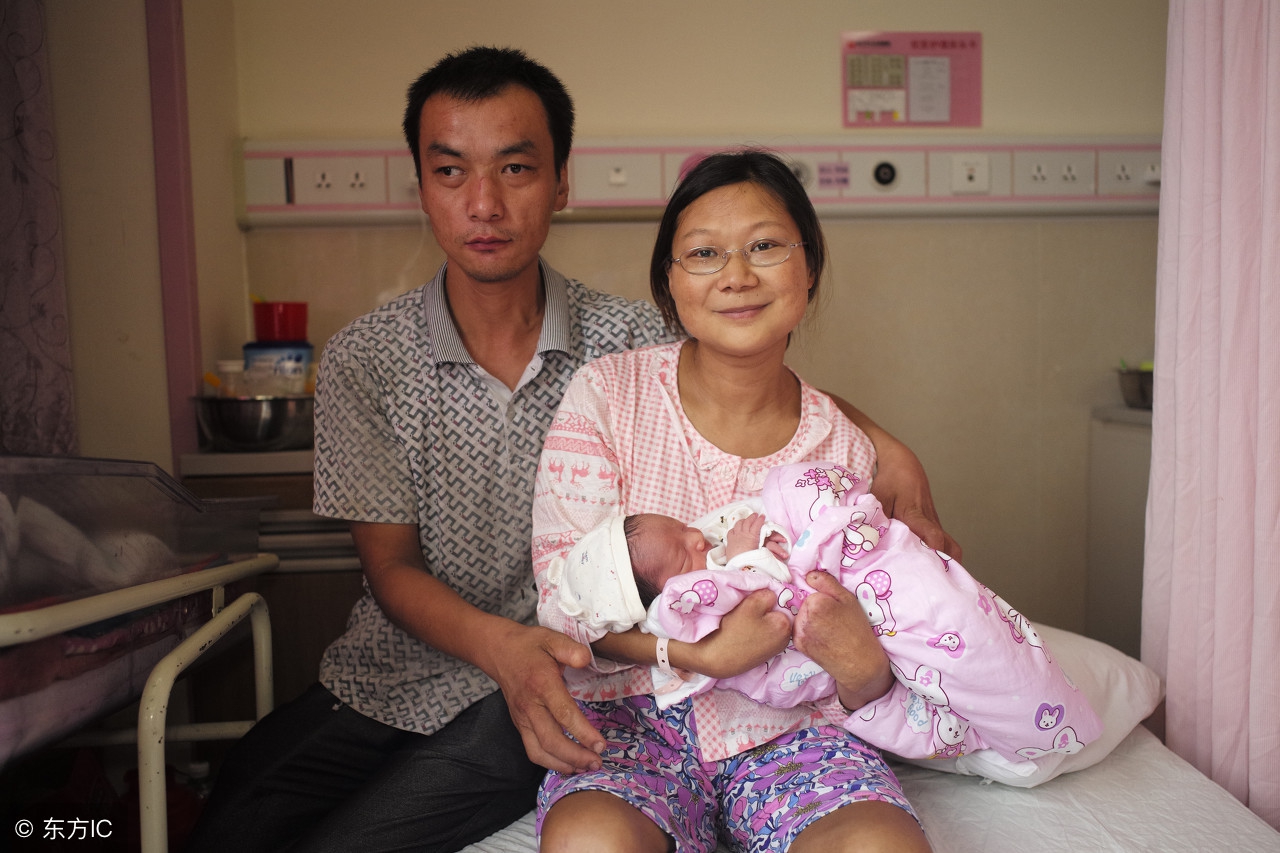 月嫂怎样护理剖腹产宝妈,月嫂怎样护理顺产宝妈