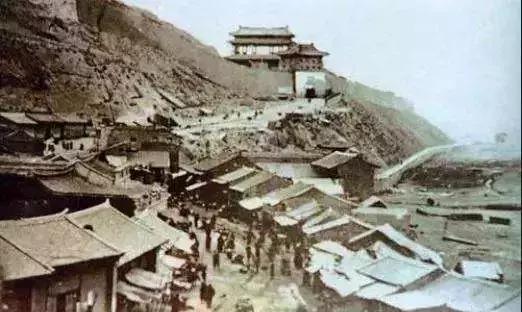 安史之乱：平衡内亚军事集团的制度事故