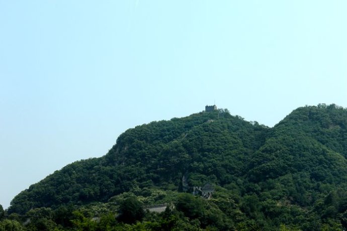 中朝边境美丽的风景,中朝边境桃花盛开的地方
