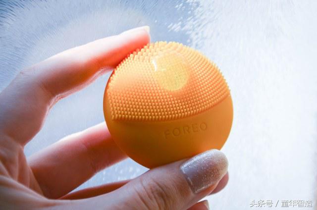 精油补水洗面奶,温和保湿精油洁面乳