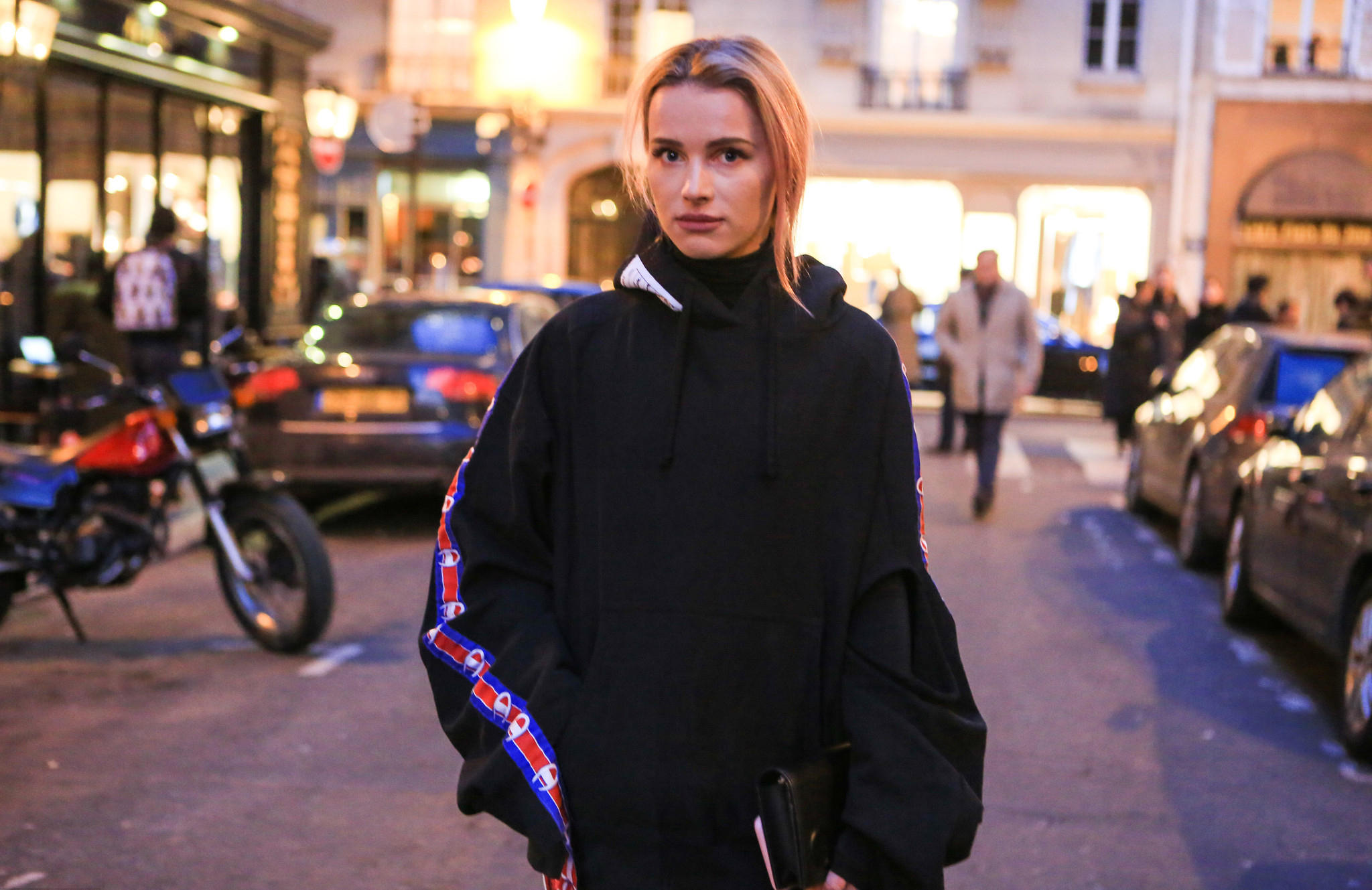 卫衣真的是好看又减龄,卫衣确实时髦