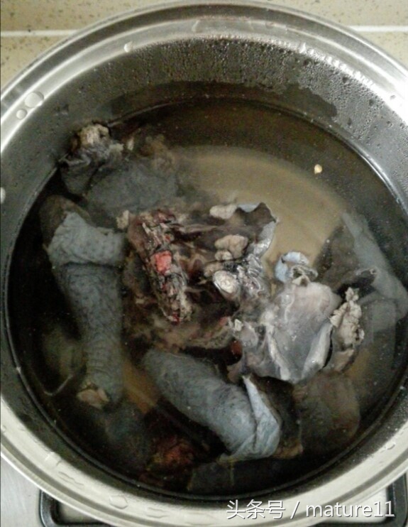 喝了让女人皮肤变好的养生汤,女人必喝的一碗补水养颜汤