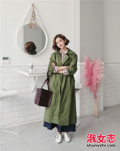 春天军绿色风衣如何穿出高级感,春风衣军绿色配什么裤子好看