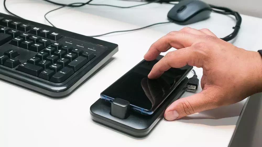 不用外设能升级成触屏电脑吗,不用外设手机怎么用键鼠玩游戏