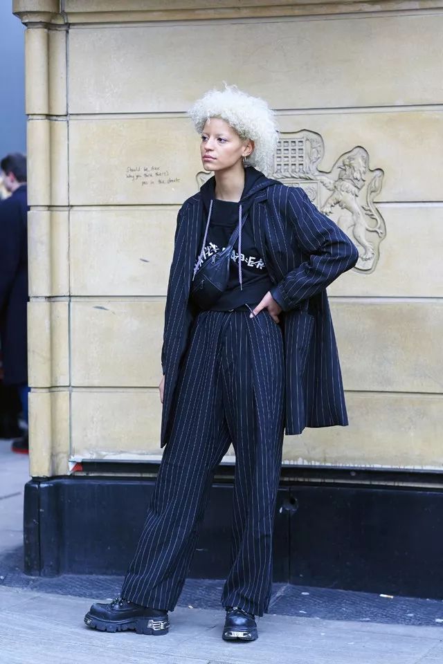 穿腻了的卫衣应该怎么改造,穿腻的连帽卫衣