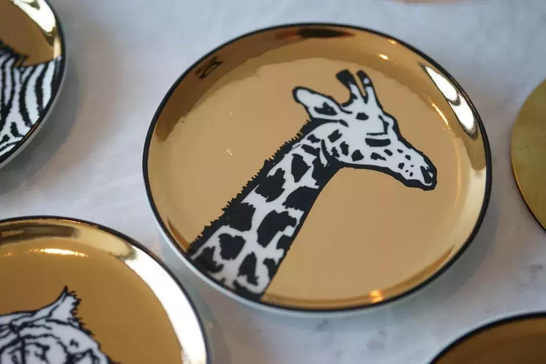 喝水选择自己喜欢的杯子,选择喝水的杯子