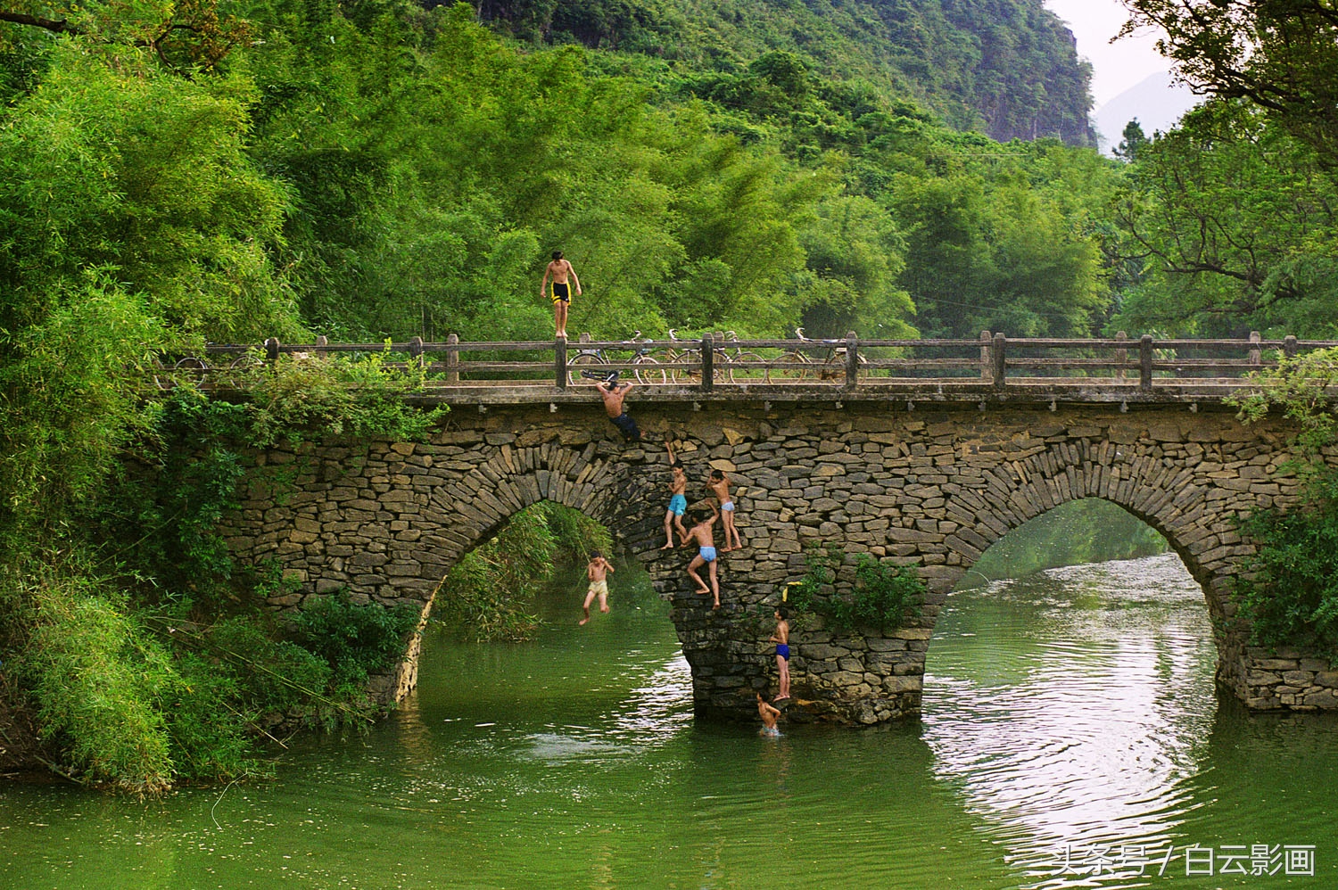 英德宝晶宫附近水浸新闻,英德宝晶宫省钱游玩攻略