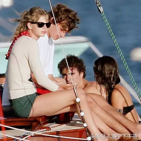 霉霉和她的现任男朋友谈多久了,霉霉与新男友甜蜜牵手超恩爱