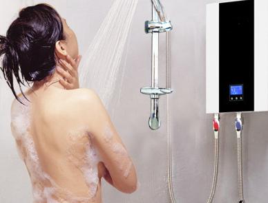 电热水器和即热式热水器哪个好用,即热式热水器7000w冬天够洗澡吗
