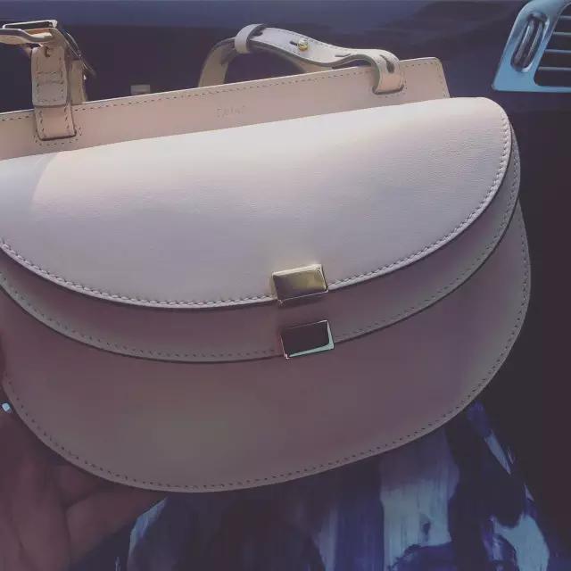 撞包也要背？这些热门包包受欢迎是有原因的