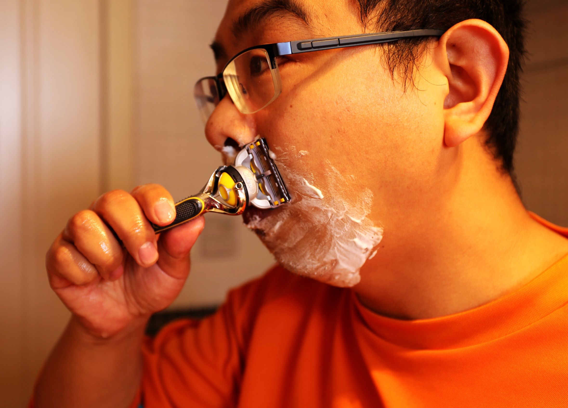 吉列致护和锋隐的区别,吉列锋隐致顺刀头可以通用么