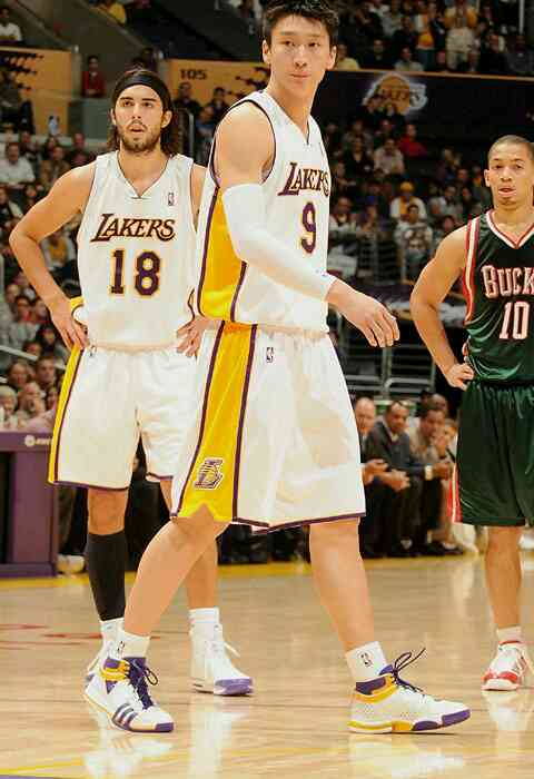 nba球员的衣服还需要花钱吗,nba球员的球衣不属于自己吗