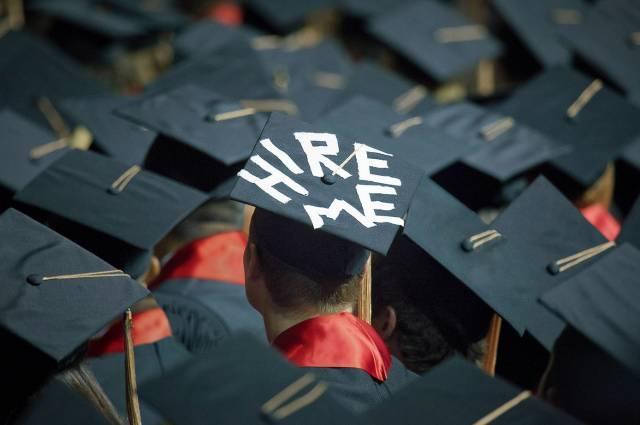 自费到国外留学回来好找工作吗,留学生先在国外工作还是直接回国