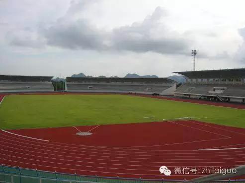 找个球场打球,找一个地方打球