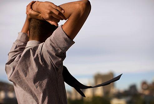 睡不好觉胸闷气短怎么回事,胸闷是不是抑郁症的表现