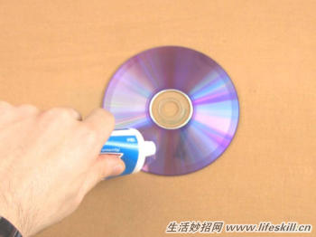 怎样修复光盘划痕,怎么修复划伤的光碟