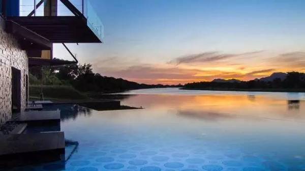 泰国桂河水上竹筏度假屋,泰国桂河水上屋度假村