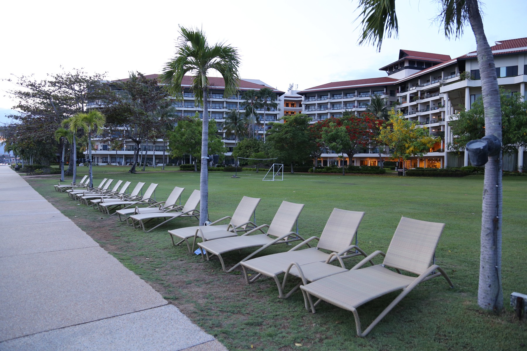 三亚马来西亚旅游,不要再去又挤又贵的三亚