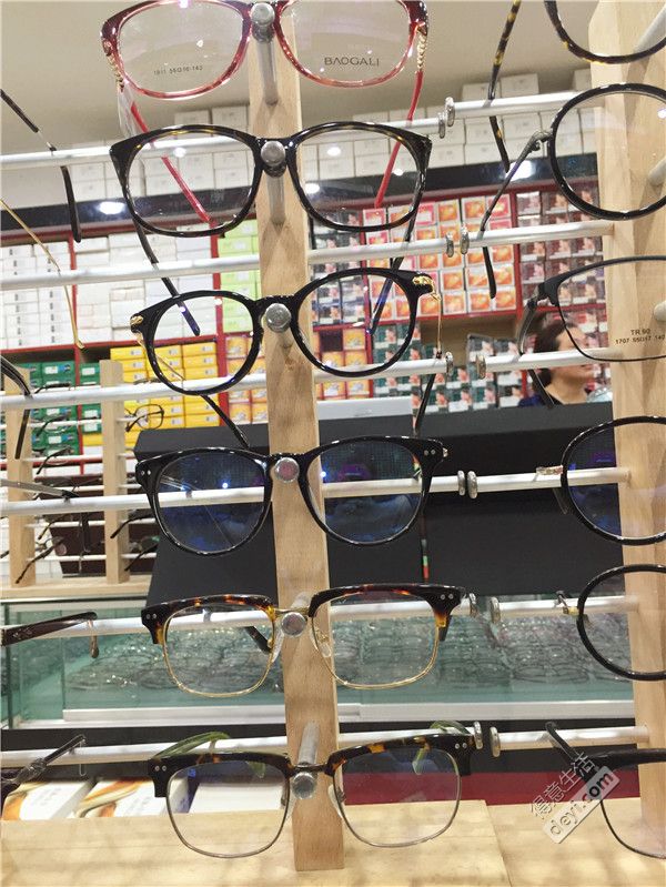 最良心的眼镜批发市场,中国眼镜批发市场有几个