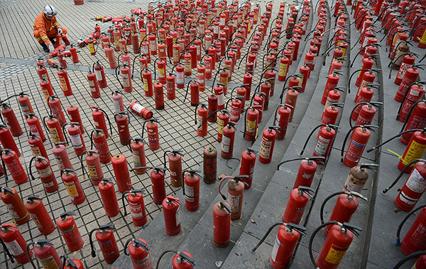 盘点｜从盗版VCD到劣质卫生巾：那些年查处的假冒伪劣商品