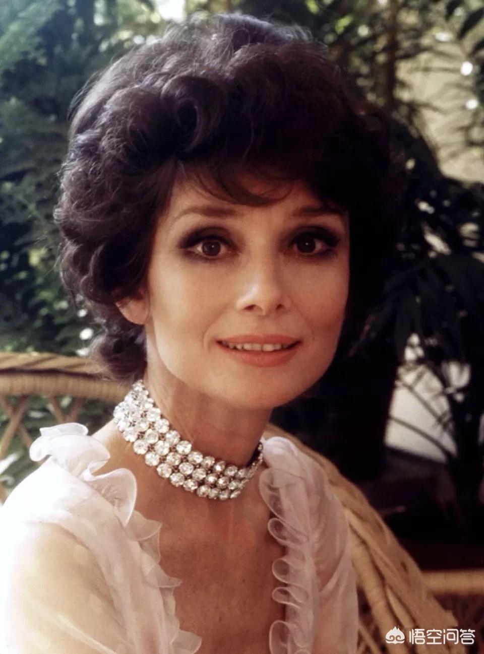 高贵优雅的化身奥黛丽赫本,永远的女神奥黛丽赫本优雅