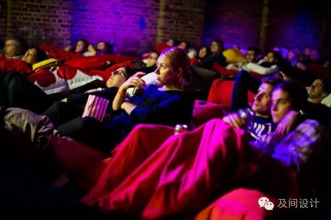 创意暴走在海上看电影?8种新奇电影院挑战你的五感体验