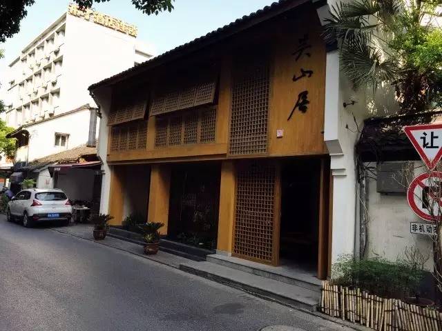 西湖边住宿民宿复式推荐,西湖边民宿四十元一天