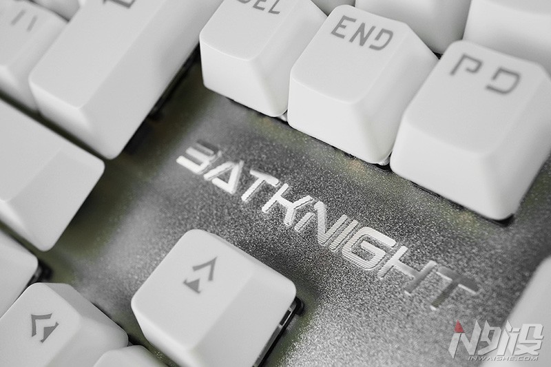 自带手托防尘罩的机械键盘,蝙蝠骑士机械键盘拆解