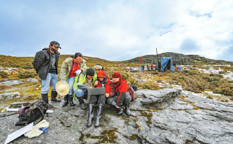 为化工行业服务,为工业发展献计献策