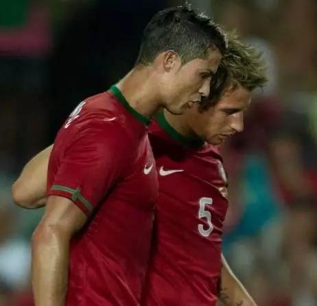 两大巨星悲情离开欧洲杯,盘点欧洲杯已经告别的巨星