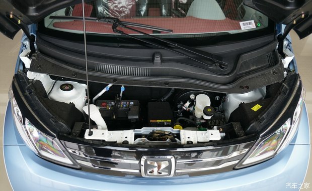 众泰e200电动评测,难得一见的精品汽车