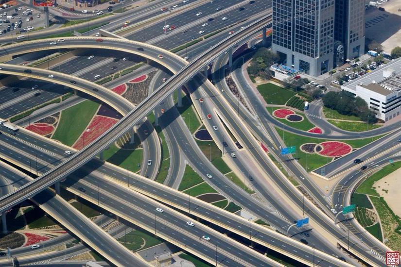 迪拜哈利法塔电梯速度,迪拜最高大楼哈利法塔