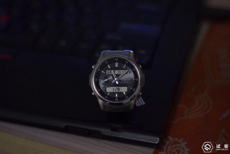 卡西欧lcw-m300d手表怎么样,有太阳能的卡西欧