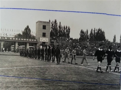 青海果洛州足球队,中国解放前的第一支足球队