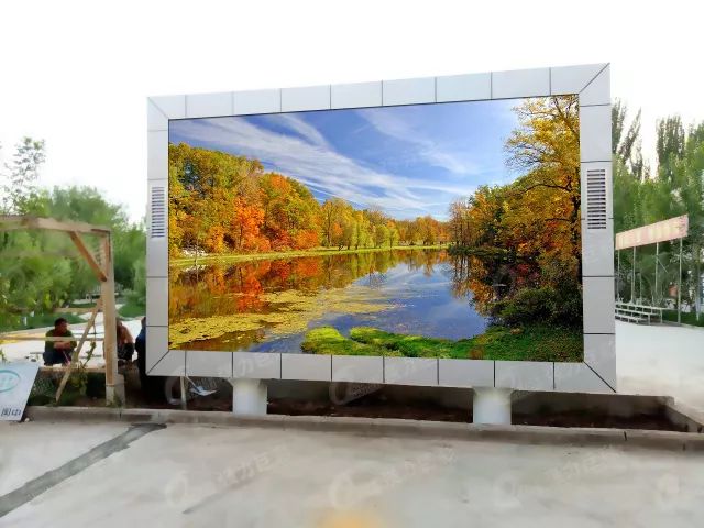 户外小间距透明屏,高清小间距led屏幕